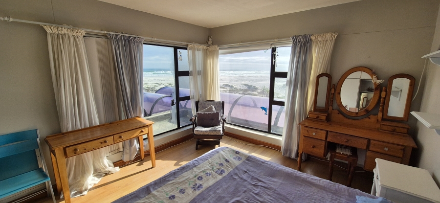 4 Bedroom Property for Sale in Van Riebeeckstrand Western Cape